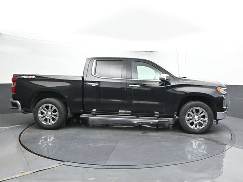 Used 2022 Chevrolet Silverado 1500 LTZ w/ LTZ Convenience Package II AWD/4WD image 3