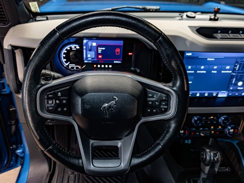 Used 2023 Ford Bronco Wildtrak image 17