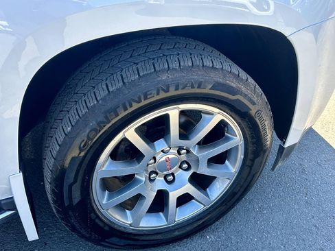 Used 2017 GMC Yukon Denali w/ Open Road Package AWD/4WD image 35