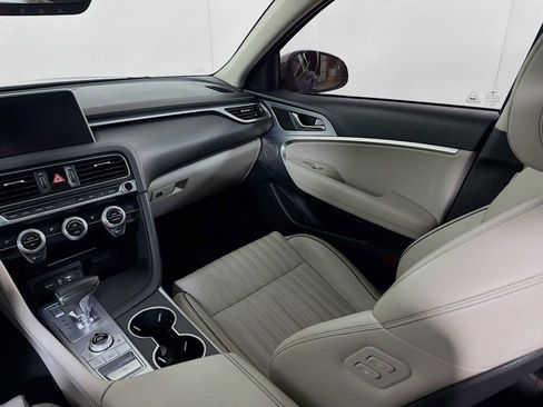 Used 2020 Genesis G70 2.0T w/ Elite Package image 21