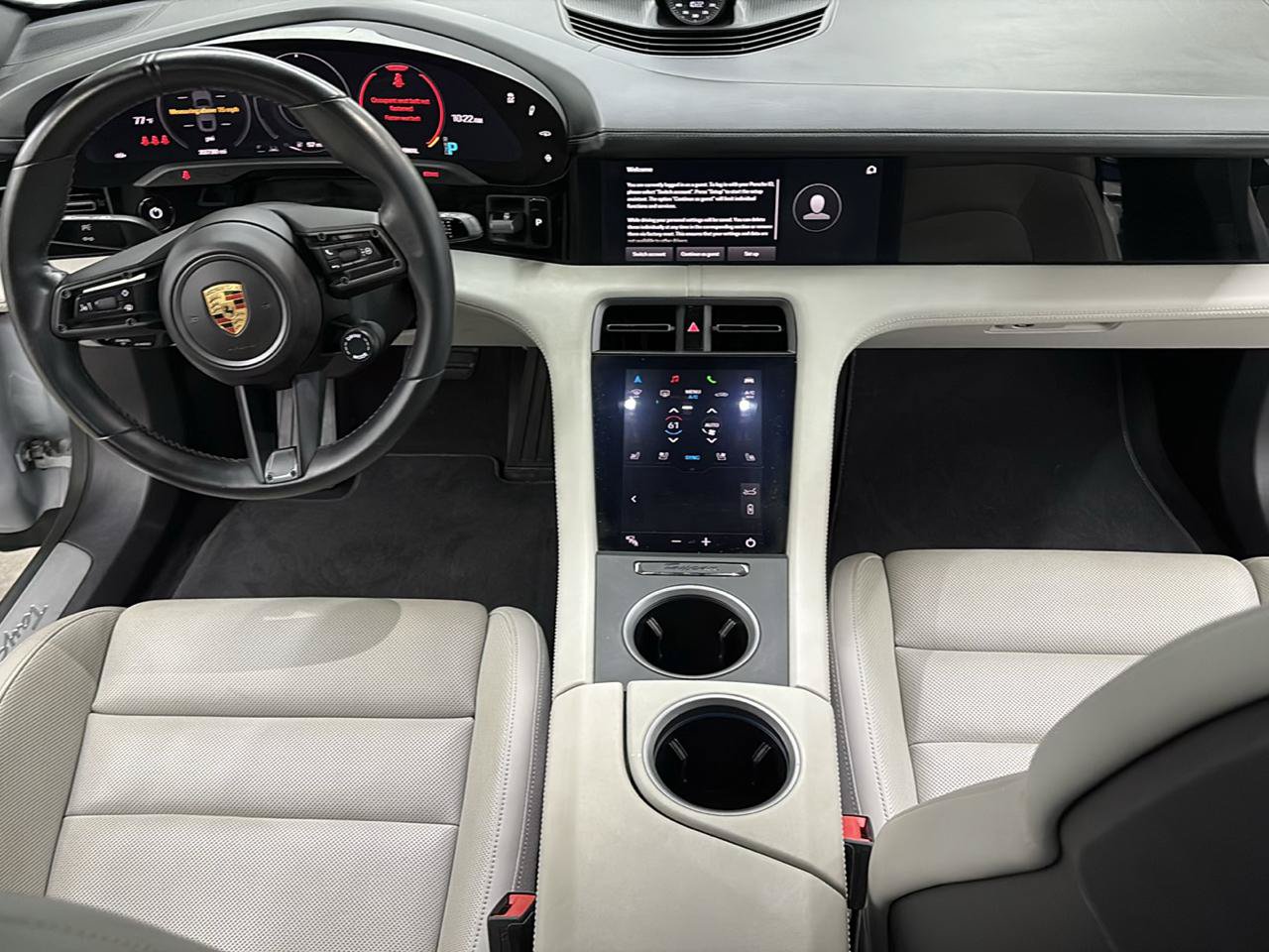 Used 2022 Porsche Taycan 4S AWD/4WD image 18