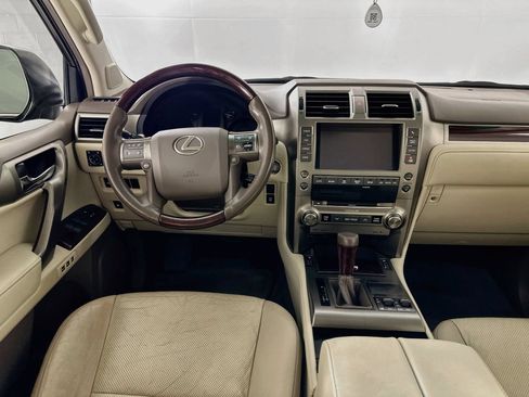 Used 2017 Lexus GX 460 Premium w/ Premium Package AWD/4WD image 24