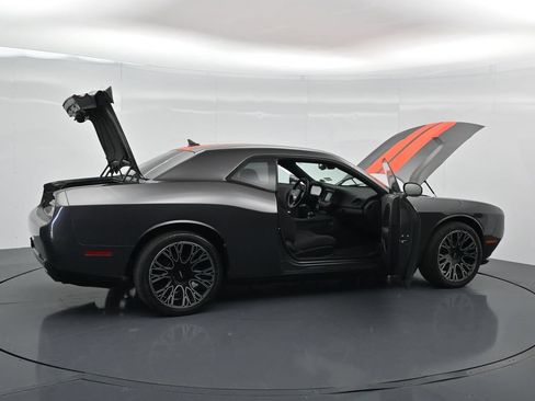 Used 2019 Dodge Challenger SXT w/ Blacktop Package RWD image 40