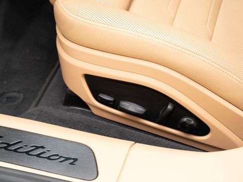 Certified 2023 Porsche Panamera Platinum Edition image 15