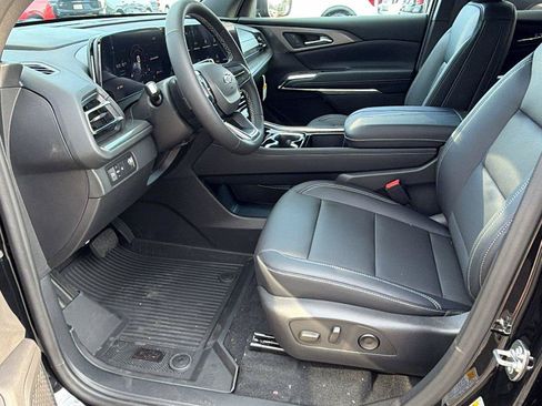 New 2027 Chevrolet Traverse LT w/ Midnight/Sport Edition FWD image 16