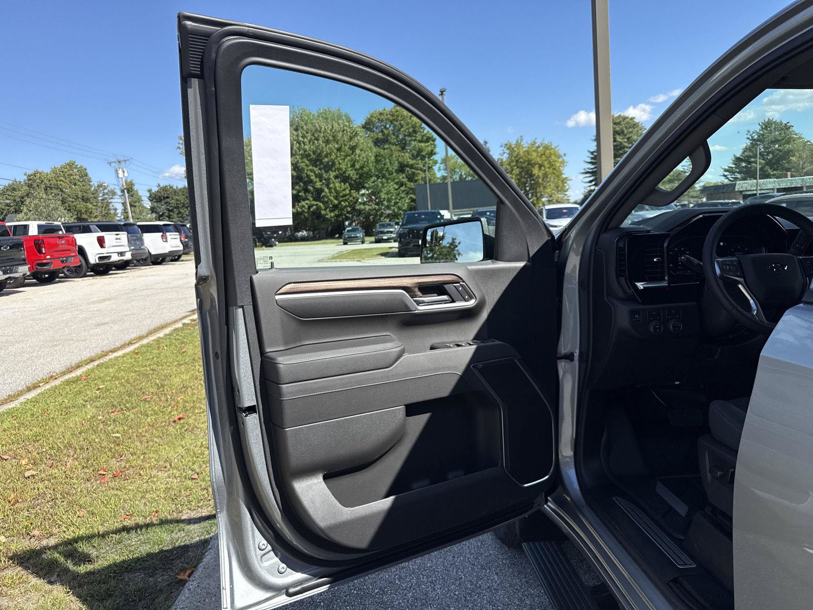 New 2026 Chevrolet Silverado 1500 RST w/ Protection Package AWD/4WD image 12
