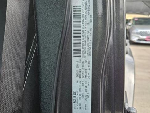 Used 2018 Jeep Wrangler Unlimited Sahara w/ Connectivity Group image 20