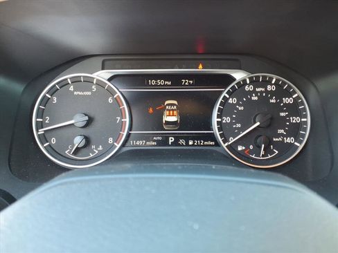 Used 2025 Nissan Rogue S image 15