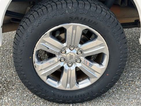 Used 2019 Ford F150 King Ranch w/ Equipment Group 601A Luxury AWD/4WD image 10