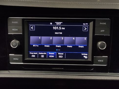 Used 2023 Volkswagen Jetta Sport FWD image 25