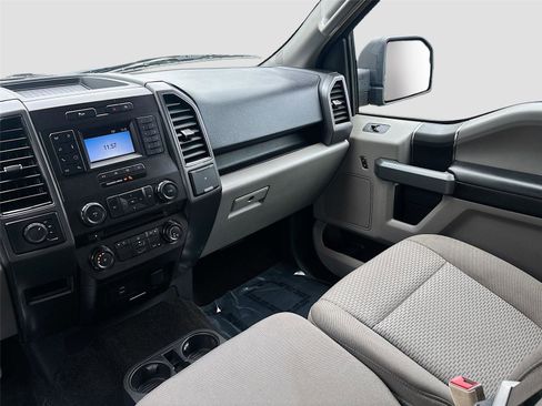 Used 2018 Ford F150 XLT image 25