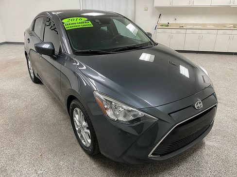Used 2016 Scion iA image 3