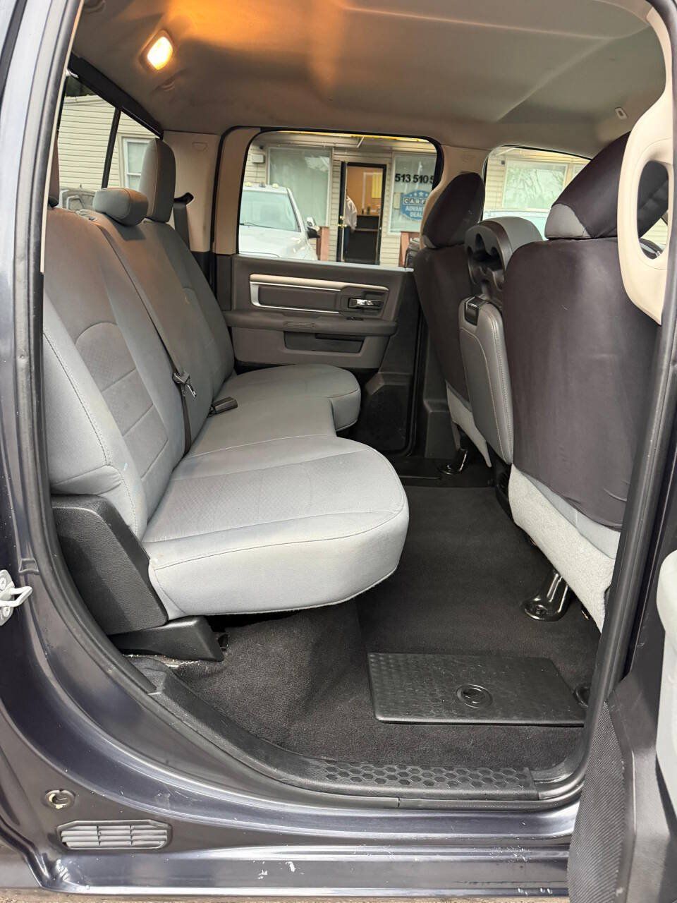 Used 2018 RAM 1500 Classic SLT AWD/4WD image 16
