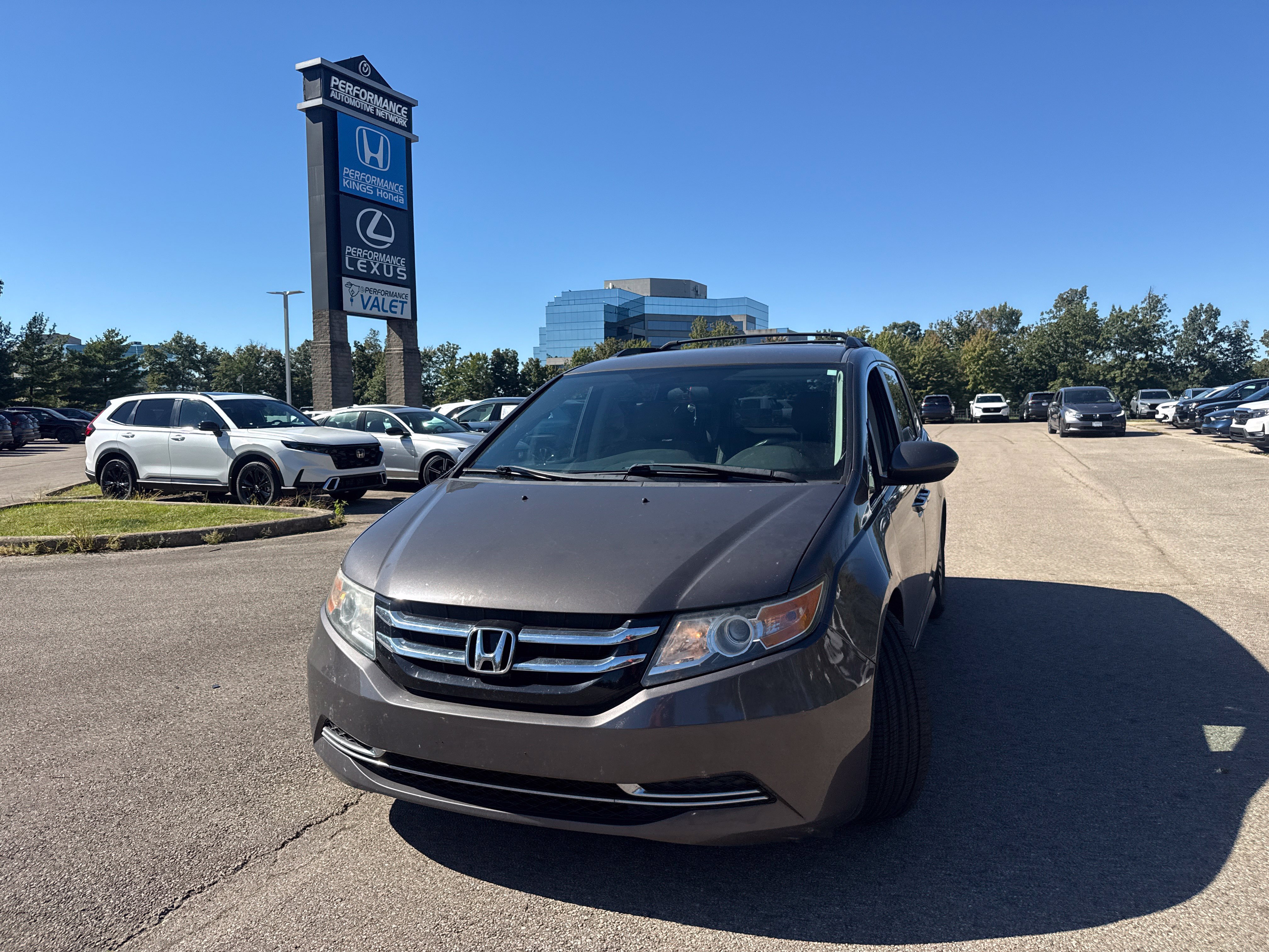 Used 2016 Honda Odyssey SE image 16