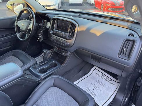 Used 2021 Chevrolet Colorado Z71 w/ Z71 Midnight Edition image 25