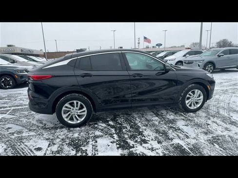 Used 2024 Buick Envista Preferred w/ Convenience I Package image 9