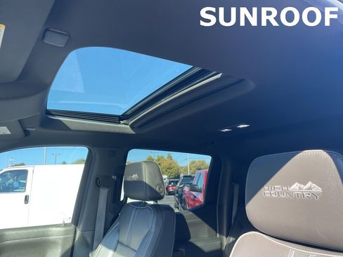 Used 2020 Chevrolet Silverado 1500 High Country image 8