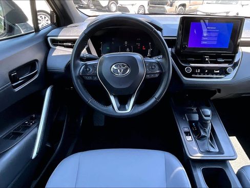Used 2026 Toyota Corolla Cross SE image 6