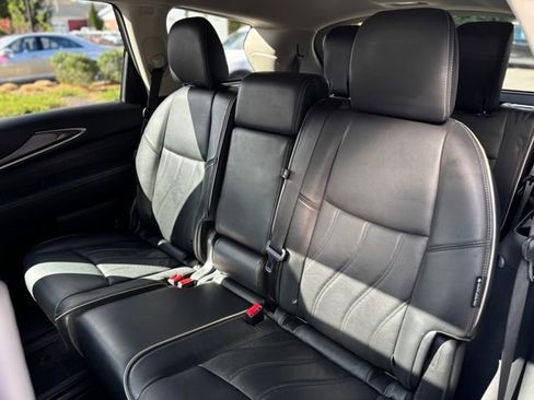 Used 2019 INFINITI QX60 Luxe w/ Essential Package image 25