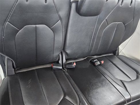 Used 2020 Chrysler Pacifica Limited image 14