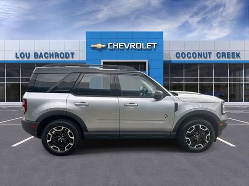 Used 2023 Ford Bronco Sport Outer Banks w/ Tech Package AWD/4WD image 9
