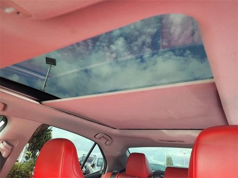 Used 2020 Toyota Camry XSE image 11