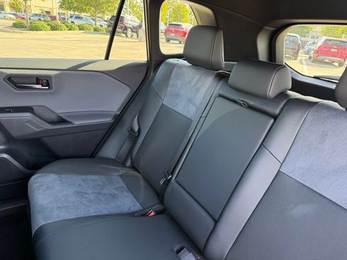 Used 2026 Toyota RAV4 XSE AWD/4WD image 32