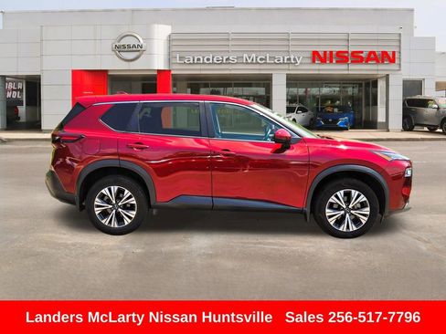 Used 2023 Nissan Rogue SV FWD image 2