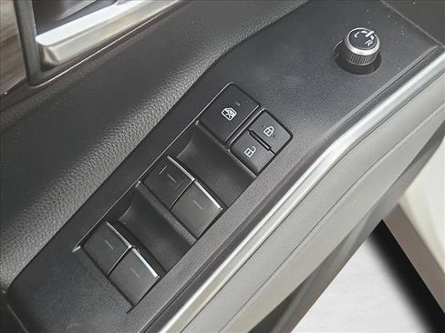 Used 2021 Toyota Highlander Limited AWD/4WD image 12