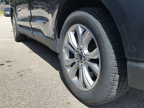 Used 2024 Ford Edge Titanium AWD/4WD image 12