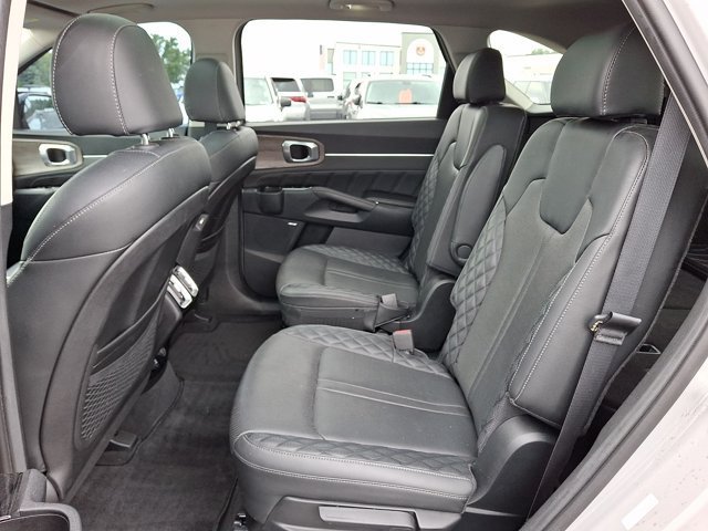 Used 2022 Kia Sorento AWD image 12