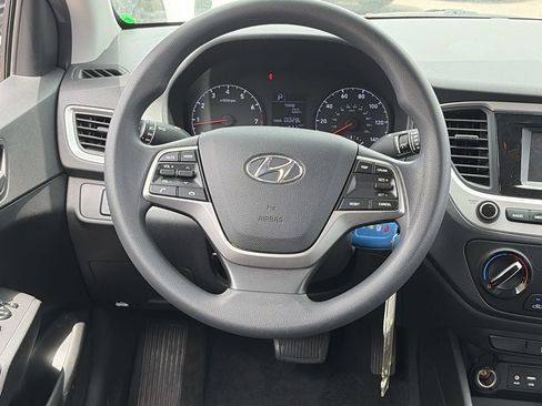 Used 2022 Hyundai Accent SE FWD image 13