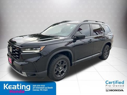 Used 2025 Honda Pilot TrailSport image 12