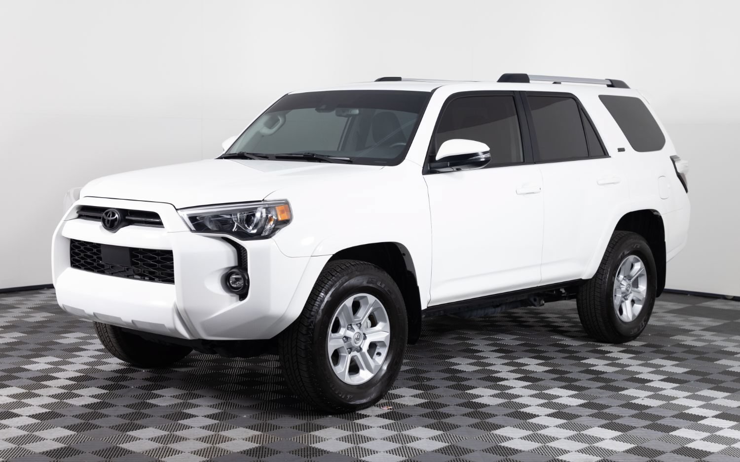 Used 2023 Toyota 4Runner SR5 Premium w/ Moonroof Package AWD/4WD image 1
