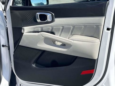 Used 2021 Kia Sorento SX image 28