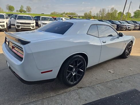 Used 2019 Dodge Challenger R/T Scat Pack w/ Shaker Package RWD image 11