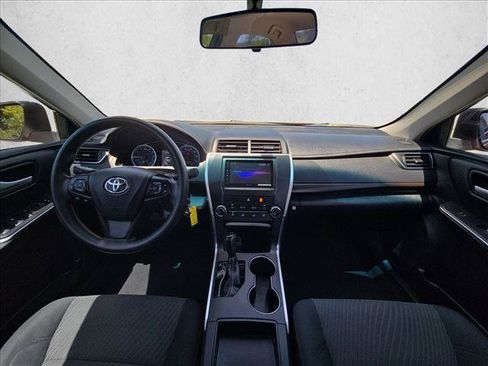 Used 2017 Toyota Camry LE FWD image 16