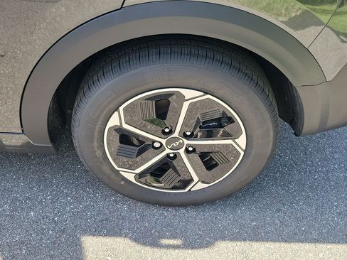 New 2026 Kia Niro LX FWD image 36