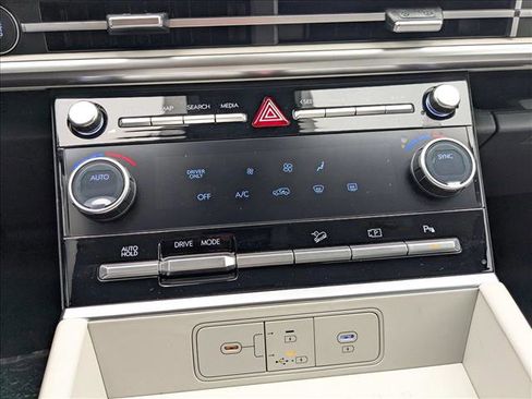 New 2026 Hyundai Santa Fe SE image 16