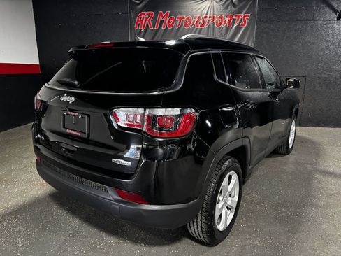 Used 2019 Jeep Compass Latitude w/ Cold Weather Group AWD/4WD image 5