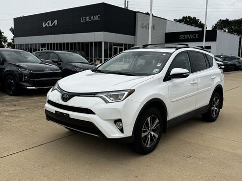 Used 2018 Toyota RAV4 XLE w/ Plus Extra Value Package FWD image 3