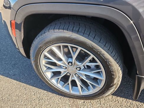 Used 2022 Jeep Grand Cherokee Summit w/ Advanced Protech Group IV image 19