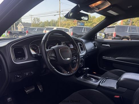 Used 2019 Dodge Charger Scat Pack w/ Plus Group RWD image 18