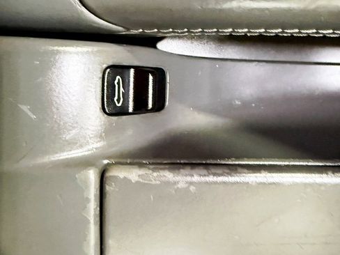 Used 2005 Porsche Boxster S image 22