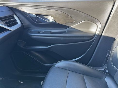 Used 2023 GMC Terrain SLT image 22