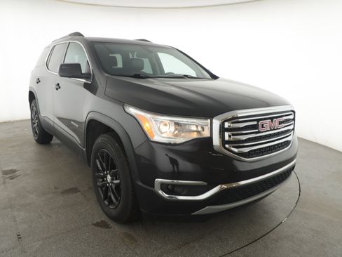 Used 2018 GMC Acadia SLT image 3