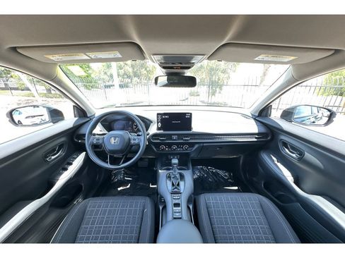 Used 2027 Honda HR-V LX image 15