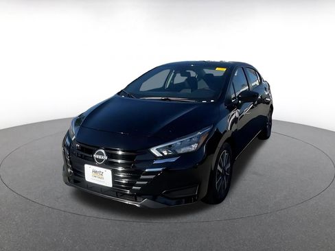 Used 2025 Nissan Versa SV image 7