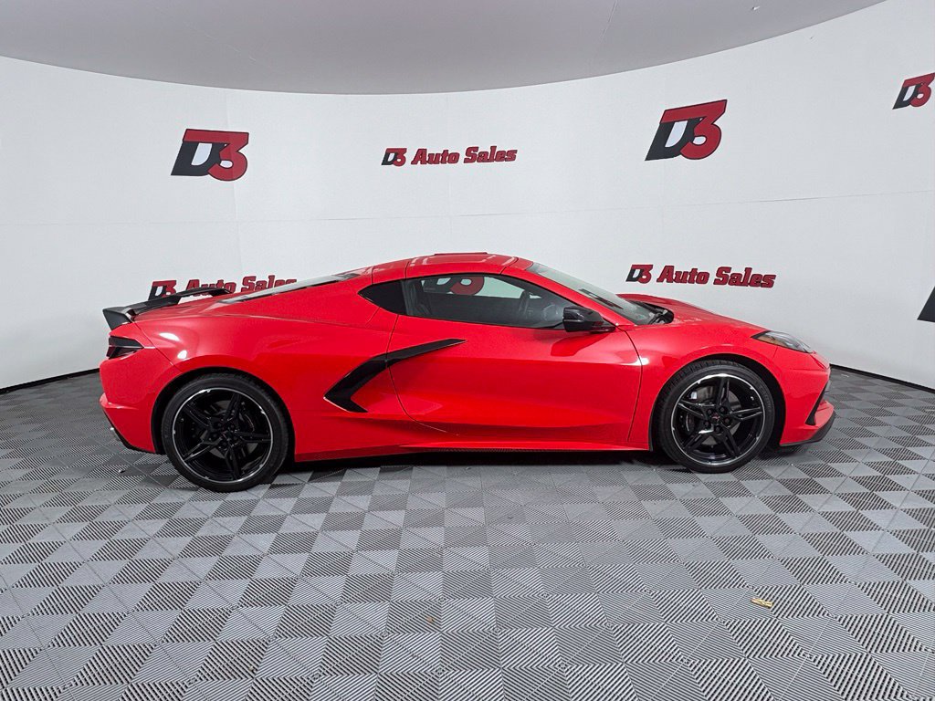 Used 2023 Chevrolet Corvette Stingray Coupe w/ Z51 Performance Package RWD image 9
