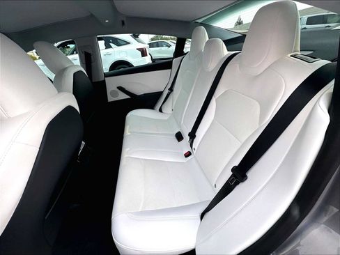 Used 2025 Tesla Model 3 Long Range RWD image 27